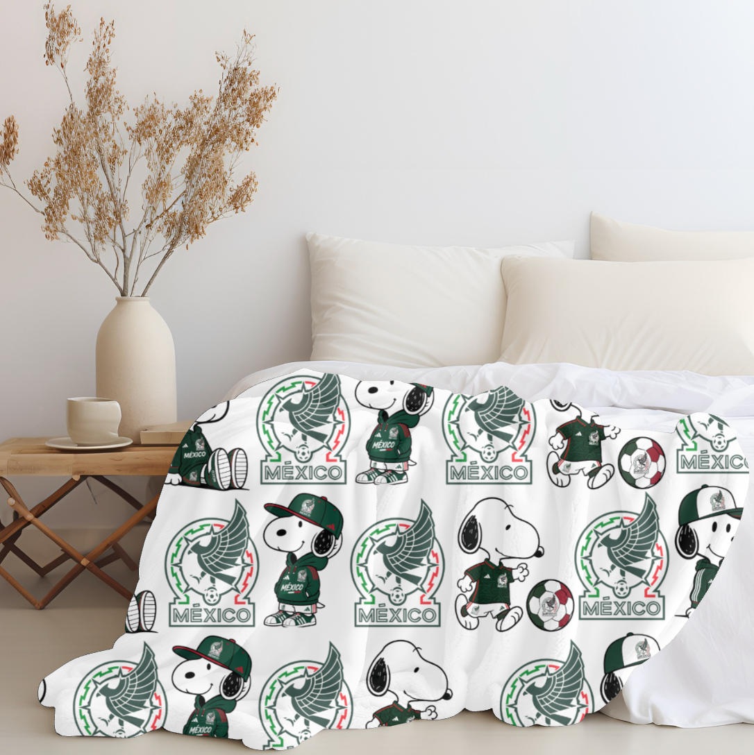 Snoopy x Mexico Plush Blanket